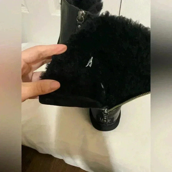 UGG Australia Classic Zip Black Leather Boots size 6 - Picture 7 of 14